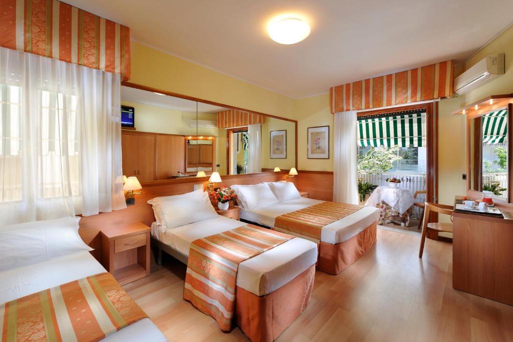 Hotel Al Prater Линьяно-Саббьядоро Номер фото