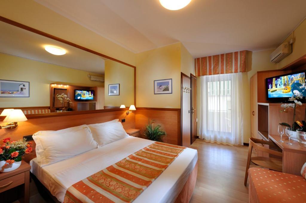 Hotel Al Prater Линьяно-Саббьядоро Номер фото