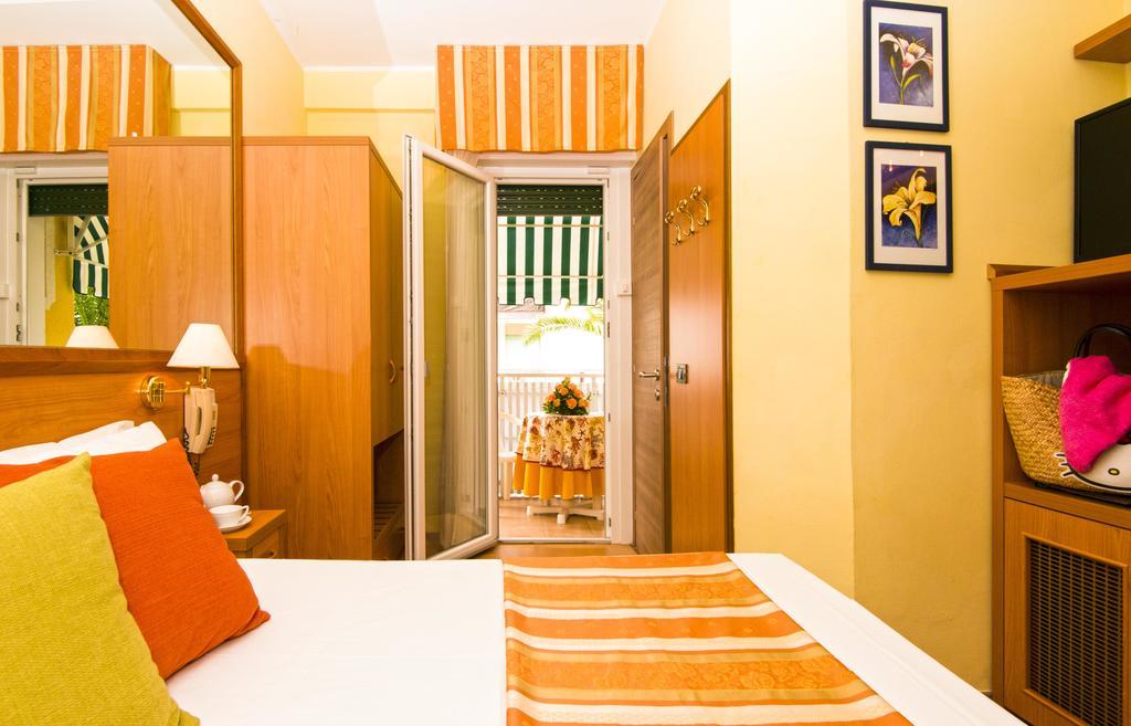 Hotel Al Prater Линьяно-Саббьядоро Экстерьер фото